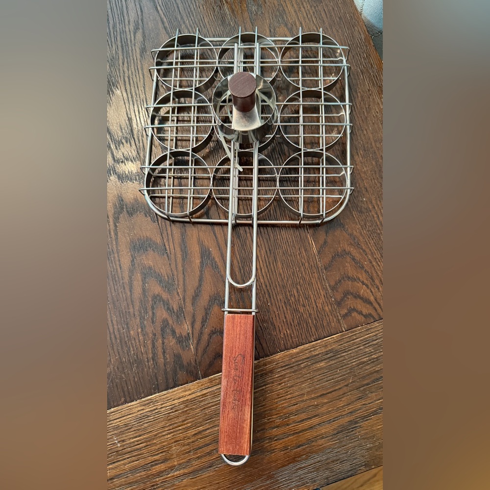 NWOT Sur La Table Stainless Steel Grill Basket with Wooden Handle